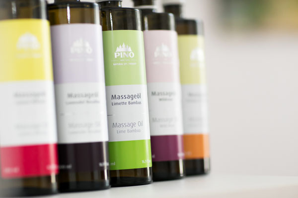Hochwertige Massageöle in der Praxis Antje Förster